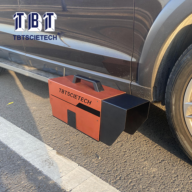 Máy đo độ truy xuất di động để đánh dấu đường (gắn xe)